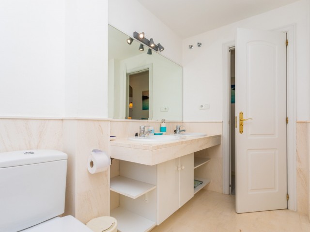 3 Bedrooms Apartment in Calahonda