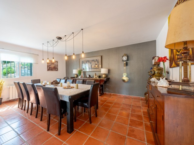 5 Bedrooms Villa in Sotogrande Alto