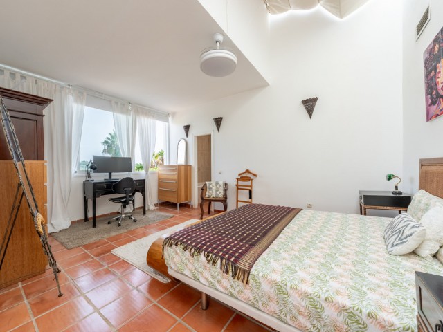 5 Bedrooms Villa in Sotogrande Alto