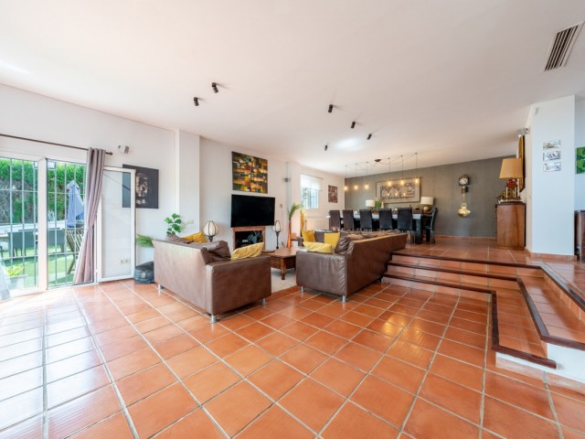 5 Bedrooms Villa in Sotogrande Alto