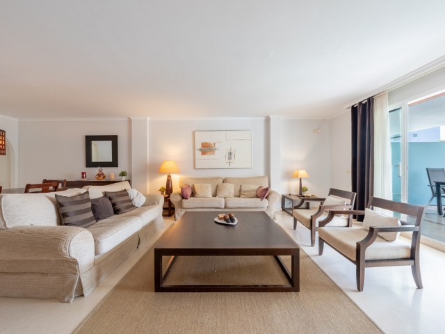 3 Bedrooms Apartment in Sotogrande Marina