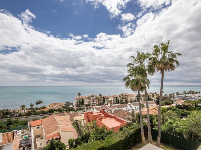 4 Makuuhuoneen Huvila Estepona