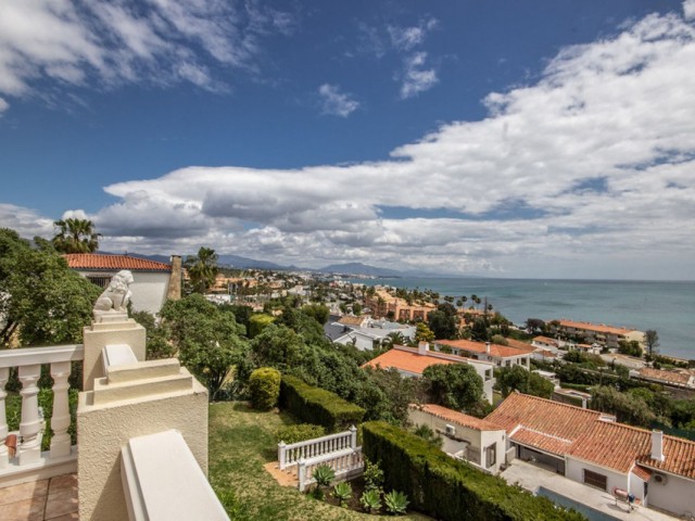 4 Schlafzimmer Villa in Estepona