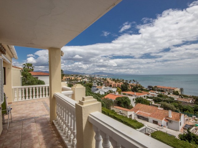 4 Schlafzimmer Villa in Estepona