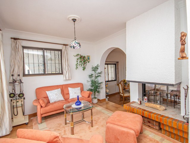 4 Schlafzimmer Villa in Estepona