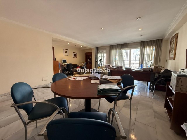 2 Bedrooms Apartment in Marbella