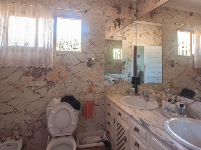 4 Slaapkamer Villa in Estepona