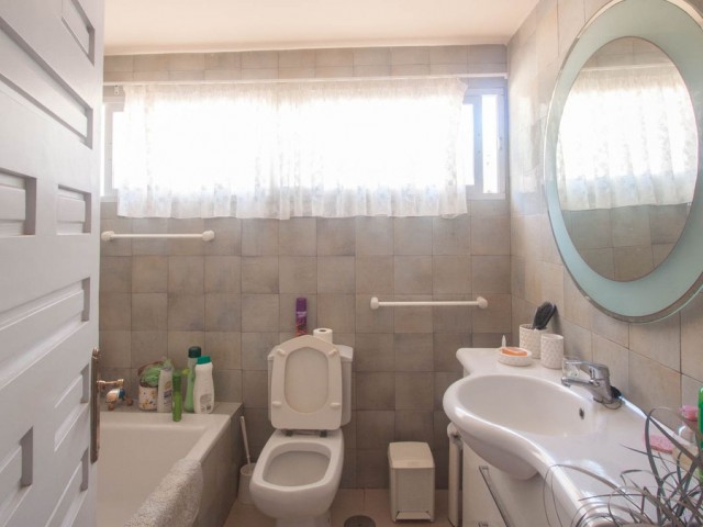 4 Makuuhuoneen Huvila Estepona