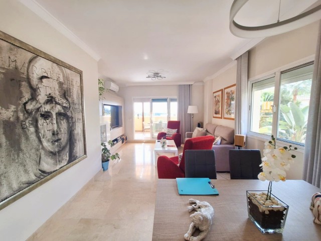 2 Bedrooms Apartment in Elviria