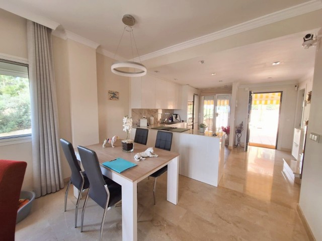 2 Bedrooms Apartment in Elviria