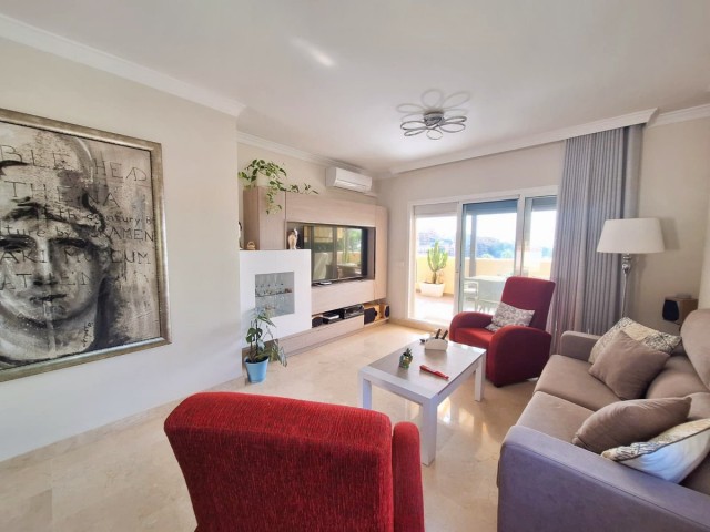 2 Bedrooms Apartment in Elviria