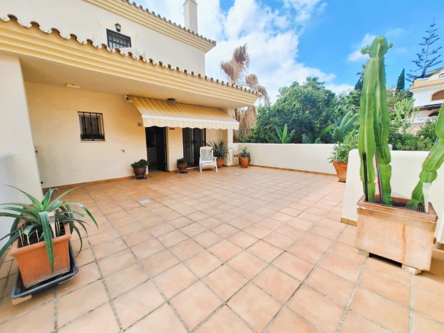 2 Bedrooms Apartment in Elviria