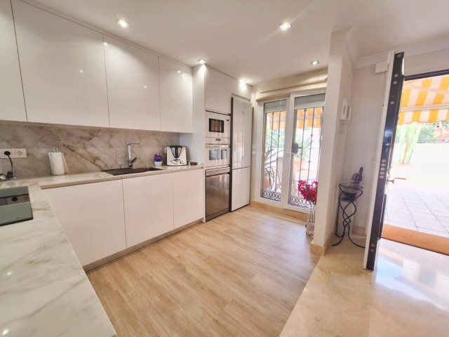 2 Bedrooms Apartment in Elviria