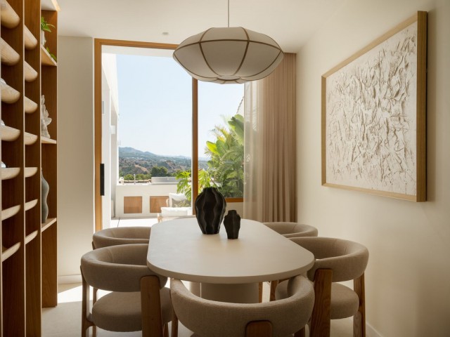 4 Bedrooms Townhouse in Nueva Andalucía