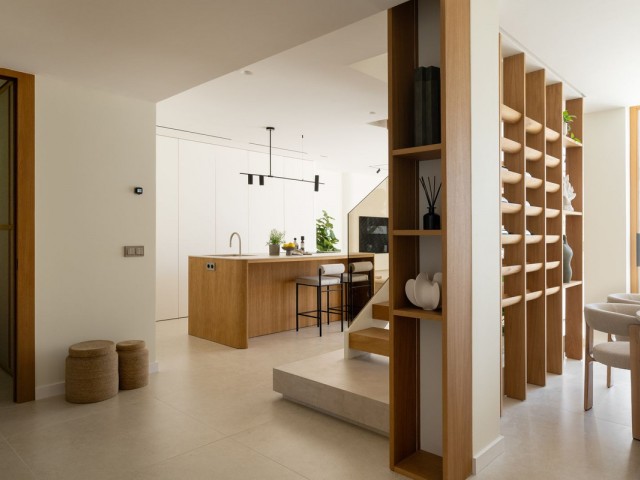 4 Bedrooms Townhouse in Nueva Andalucía
