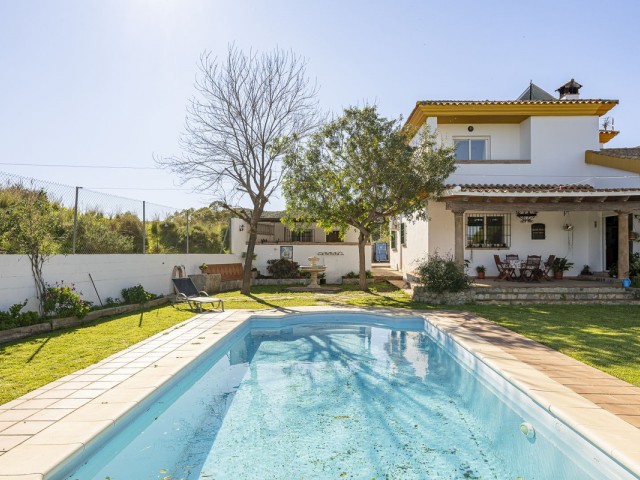 Villa con 4 Dormitorios  en Entrerrios