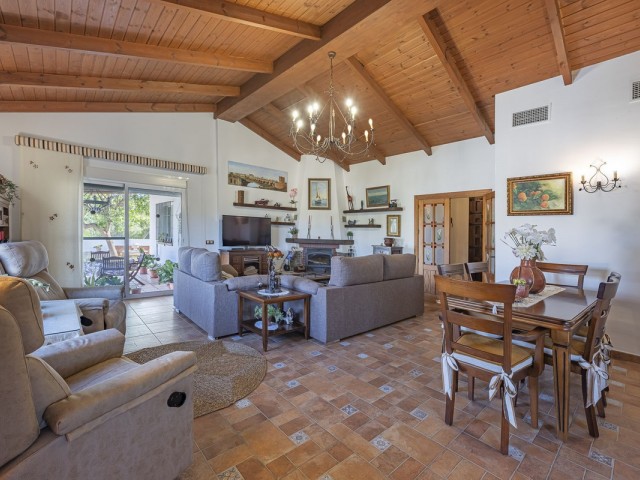 Villa con 4 Dormitorios  en Entrerrios