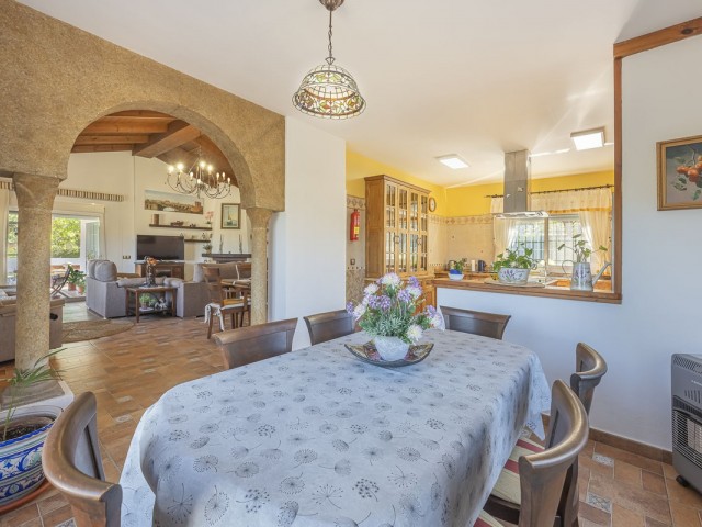 Villa con 4 Dormitorios  en Entrerrios
