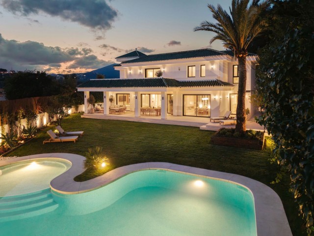 5 Soveroms Villa i Nueva Andalucía