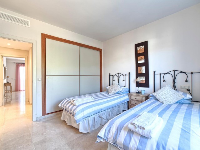 3 Bedrooms Apartment in Benahavís
