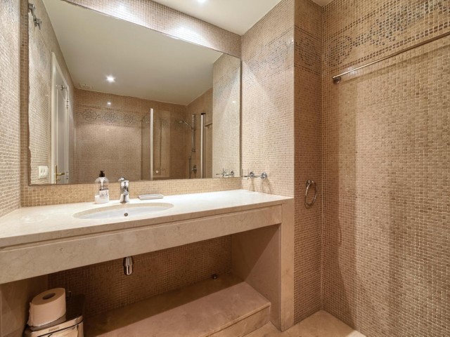 3 Bedrooms Apartment in Benahavís