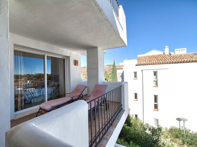 3 Bedrooms Apartment in Benahavís