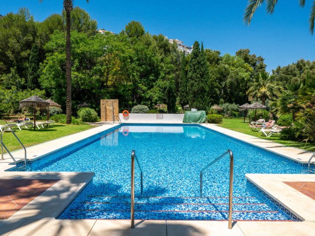3 Bedrooms Apartment in Benahavís