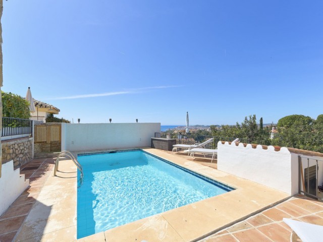 Villa avec 6 Chambres  à Fuengirola
