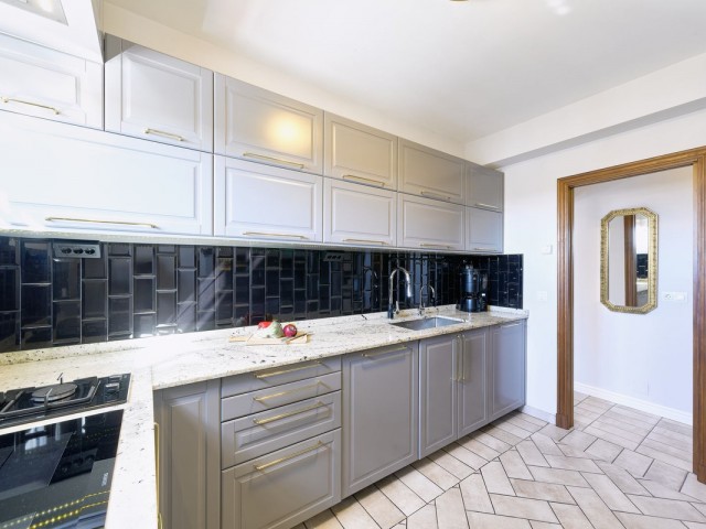 Villa avec 6 Chambres  à Fuengirola