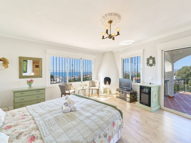 Villa avec 6 Chambres  à Fuengirola