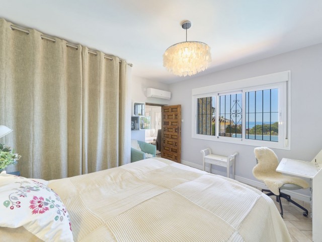 Villa avec 6 Chambres  à Fuengirola