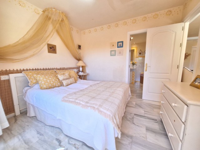 2 Bedrooms Apartment in Elviria