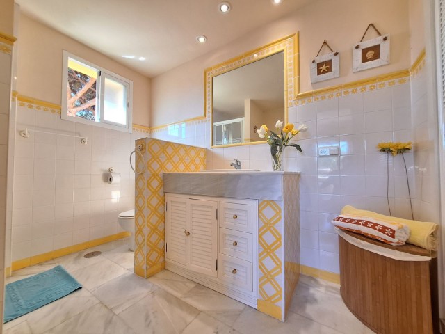 2 Bedrooms Apartment in Elviria