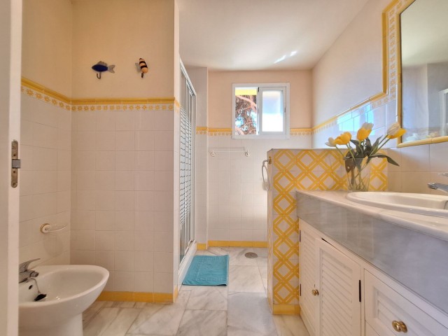 2 Bedrooms Apartment in Elviria