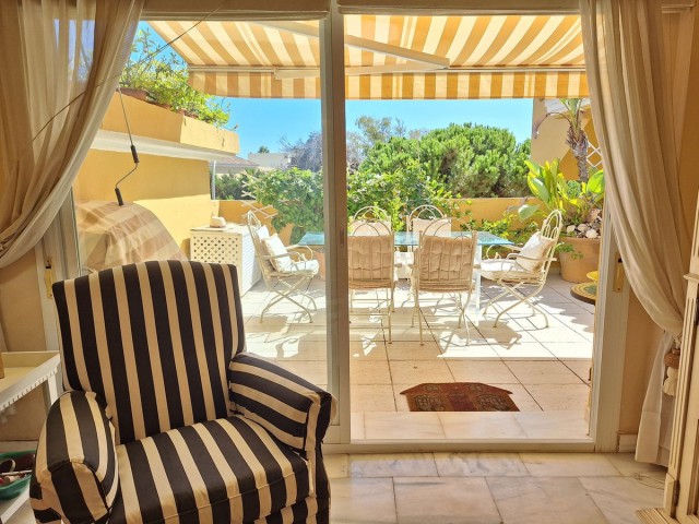 2 Bedrooms Apartment in Elviria