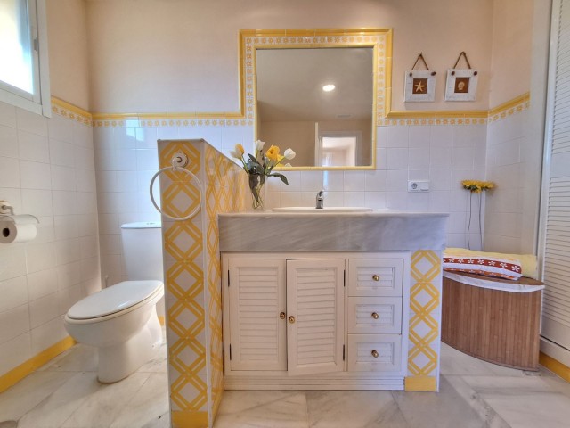 2 Bedrooms Apartment in Elviria