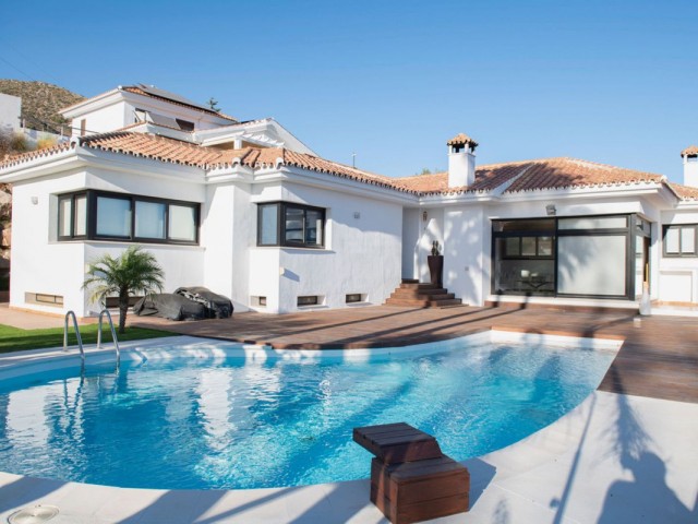 4 Makuuhuoneen Huvila Benalmadena