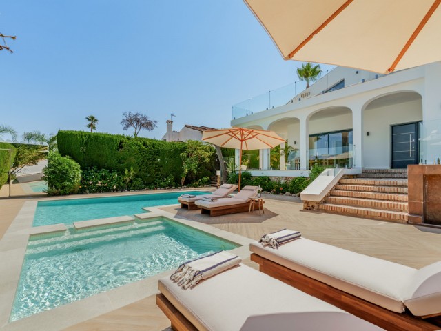 4 Bedrooms Villa in Nueva Andalucía