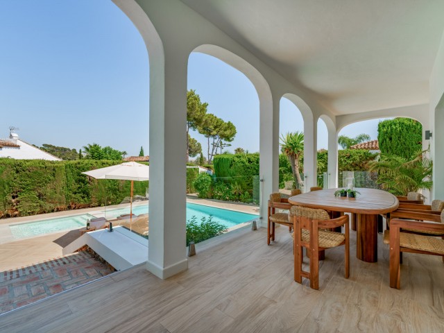 4 Bedrooms Villa in Nueva Andalucía