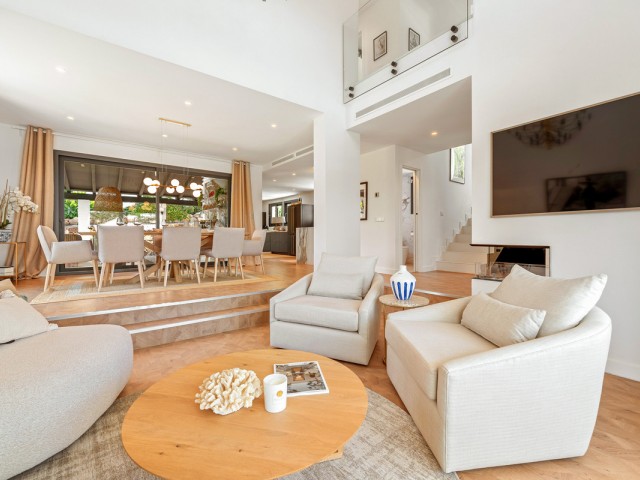 4 Bedrooms Villa in Nueva Andalucía