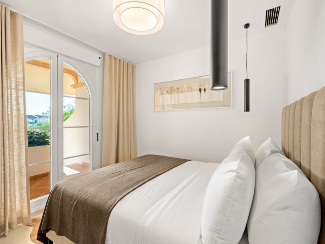 Apartamento con 3 Dormitorios  en Nueva Andalucía
