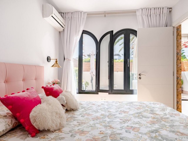 Apartamento con 2 Dormitorios  en Los Alamos