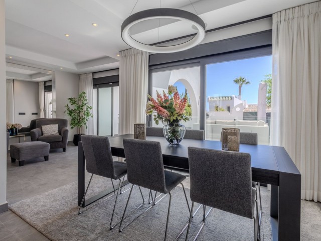 4 Soveroms Rekkehus i Nueva Andalucía