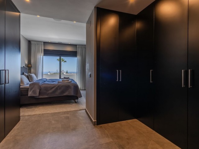 4 Soveroms Rekkehus i Nueva Andalucía