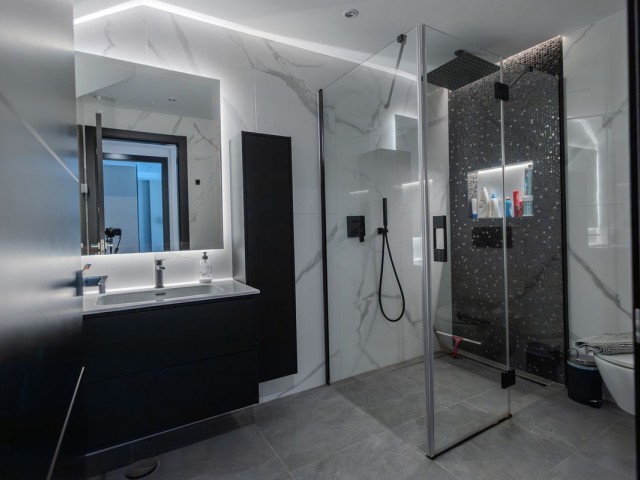 4 Soveroms Rekkehus i Nueva Andalucía