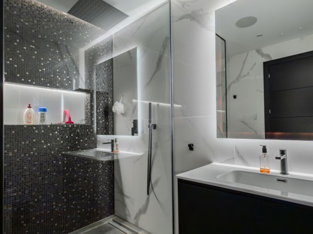 4 Soveroms Rekkehus i Nueva Andalucía