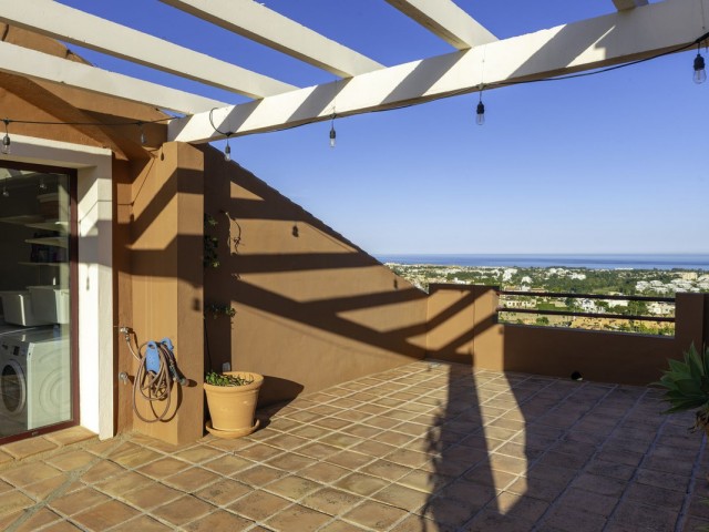 4 Bedrooms Townhouse in Benahavís