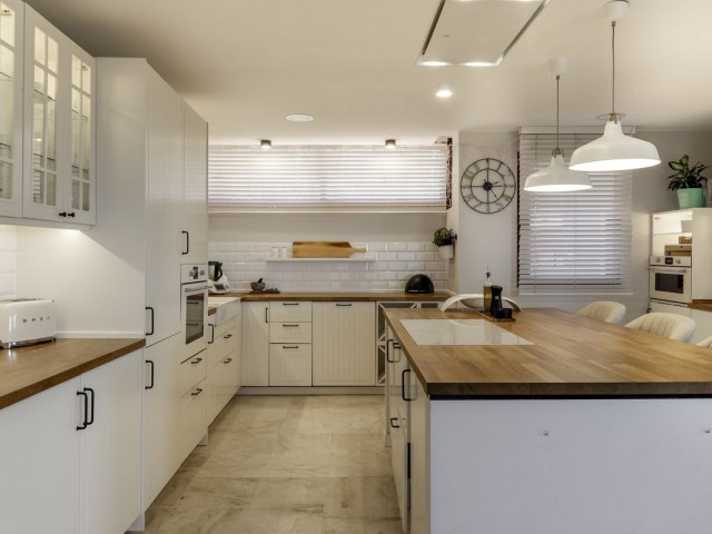 4 Bedrooms Townhouse in Benahavís