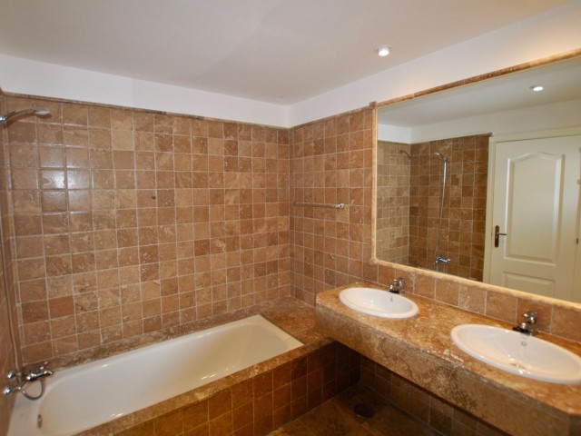 Apartamento con 2 Dormitorios  en Atalaya