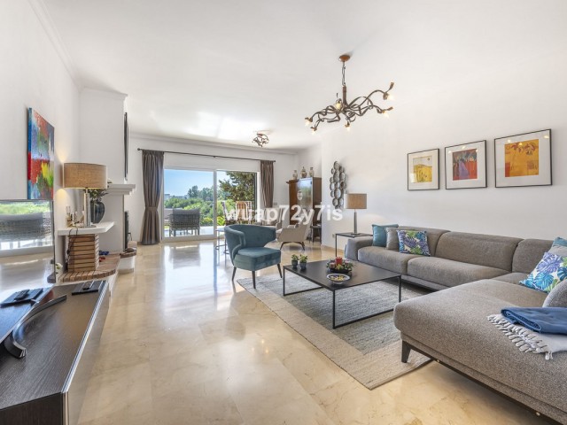 2 Makuuhuoneen Huoneisto Estepona